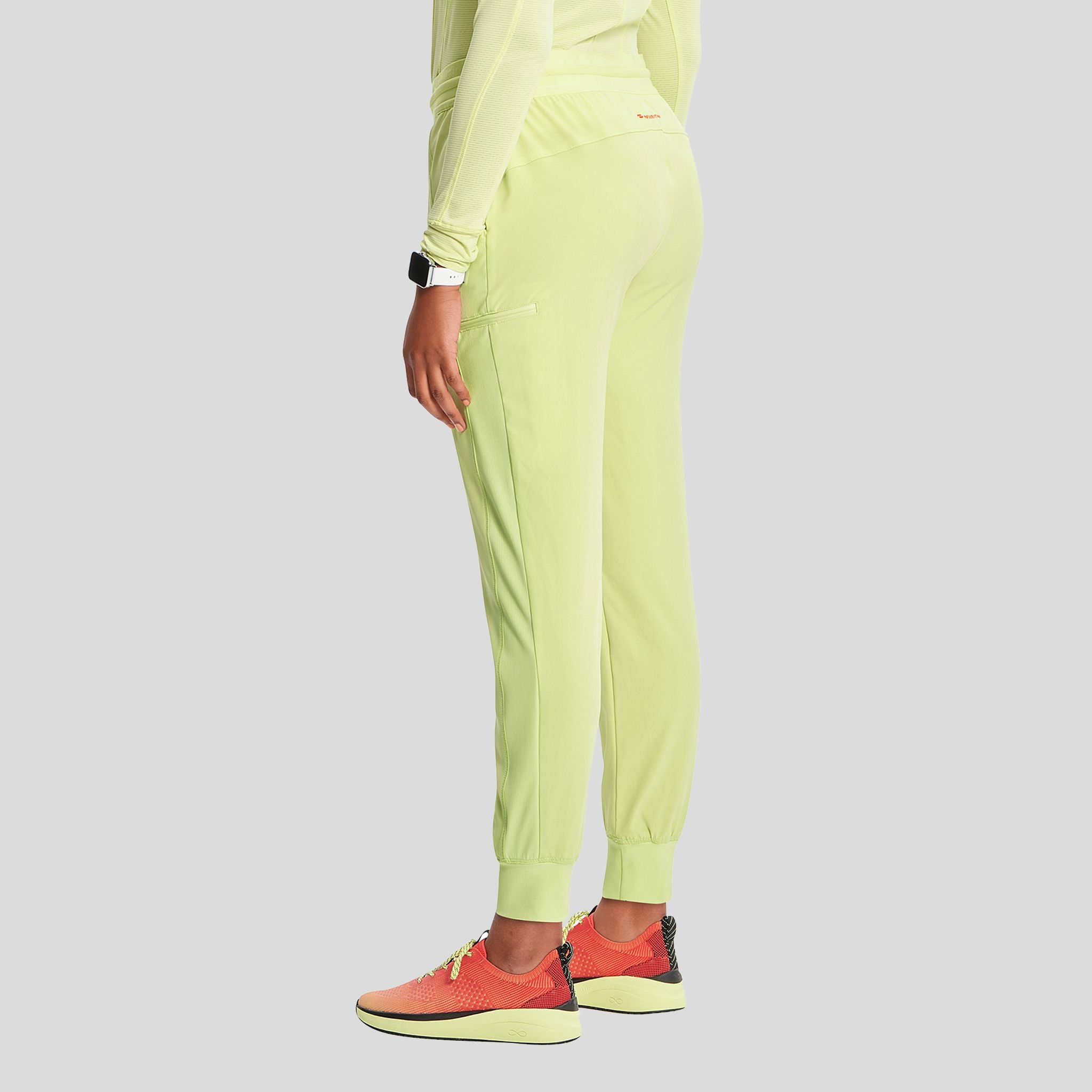 IN_INFINITY_GNR8_MIDRISEJOGGER_122A_GREENENERGY_LEFT