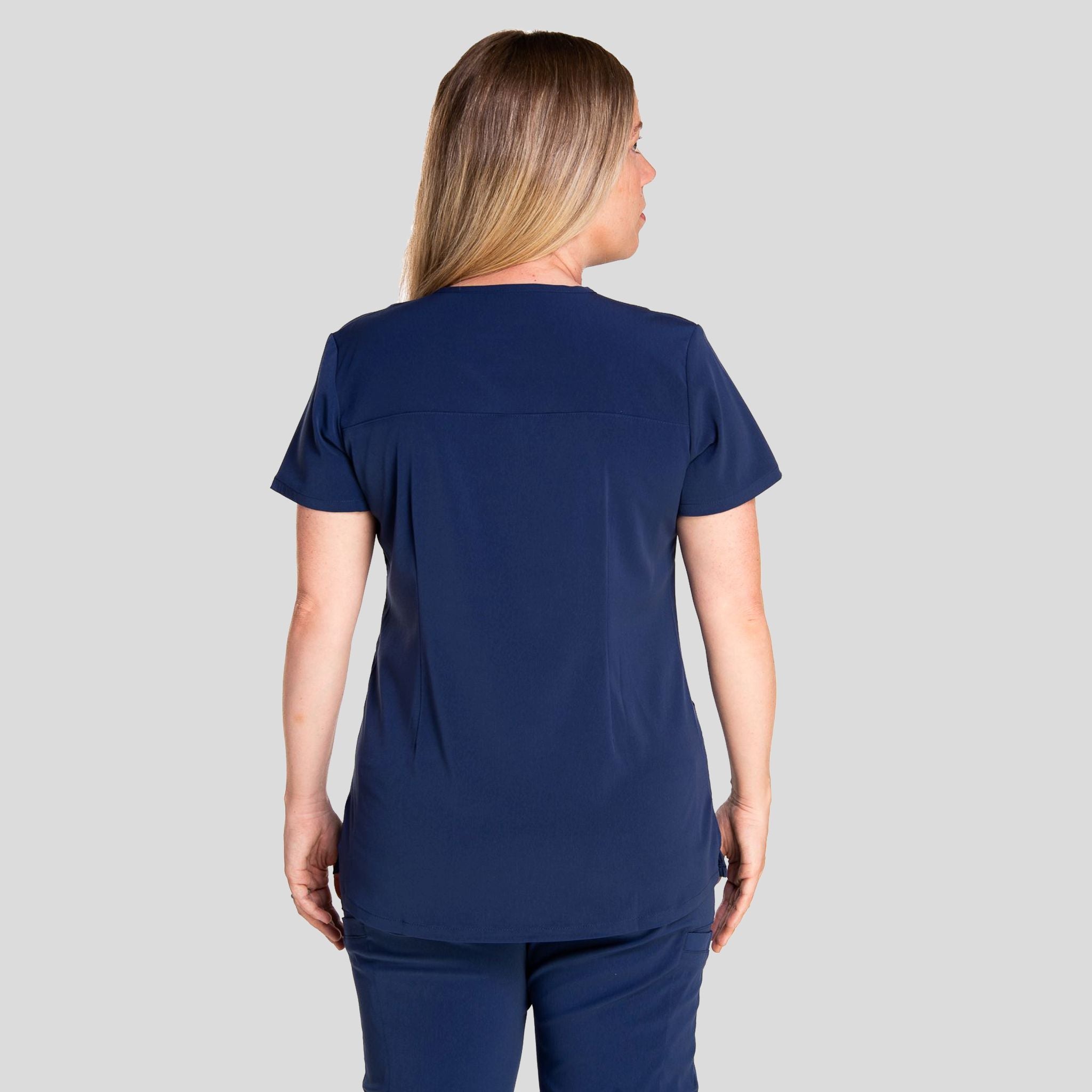 IRG_Elevate_181002_navy_back