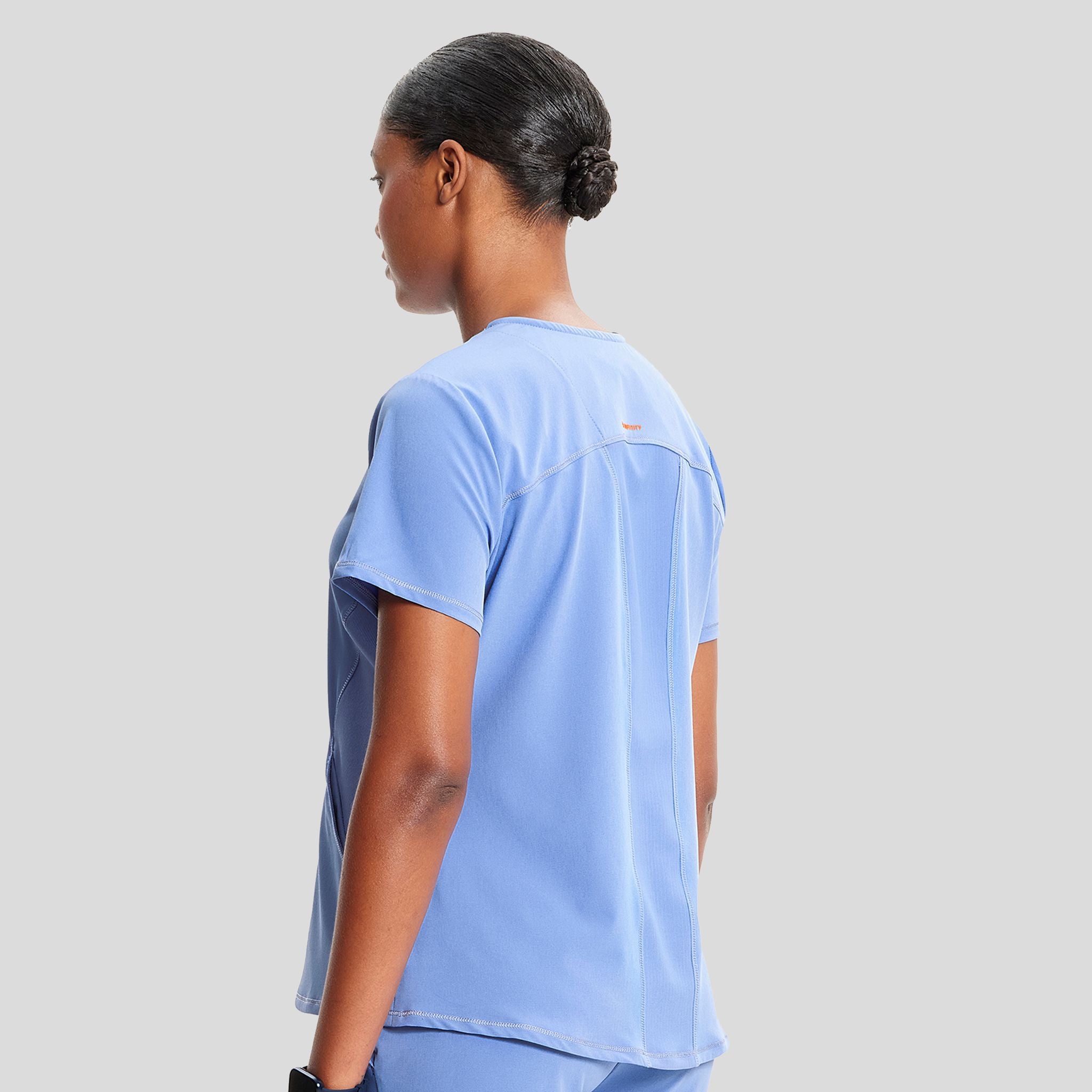 IN_INFINITY_GNR8_VNECKTOP_620A_CIEL_LEFT