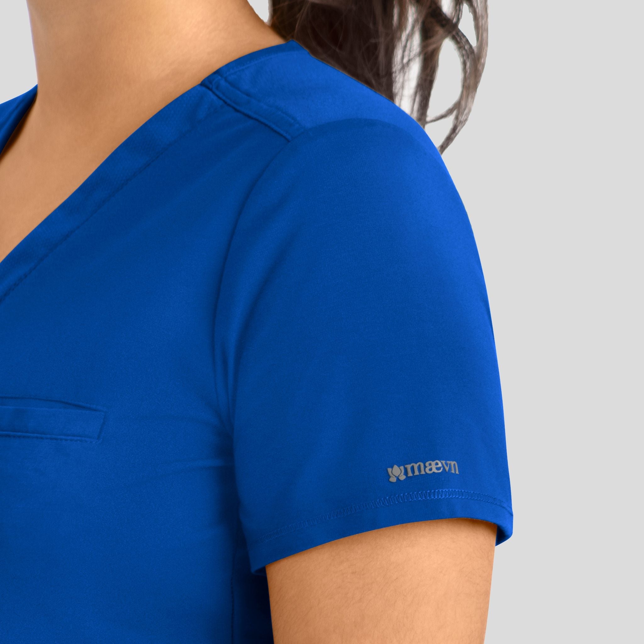 Maevn_Focus_20301_royal_sleeve