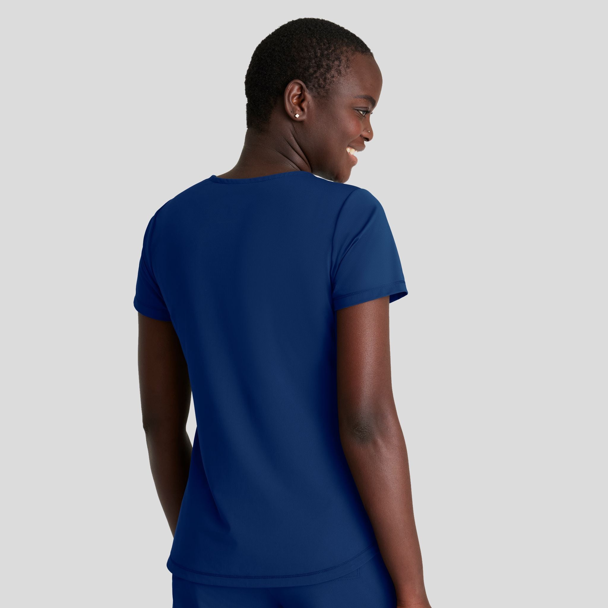 Serene 3-Pocket V-Neck Top | Navy